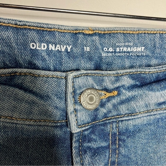 Old Navy High Rise O.G. Straight Jeans Secret smooth pockets size 18 - Picture 3 of 6